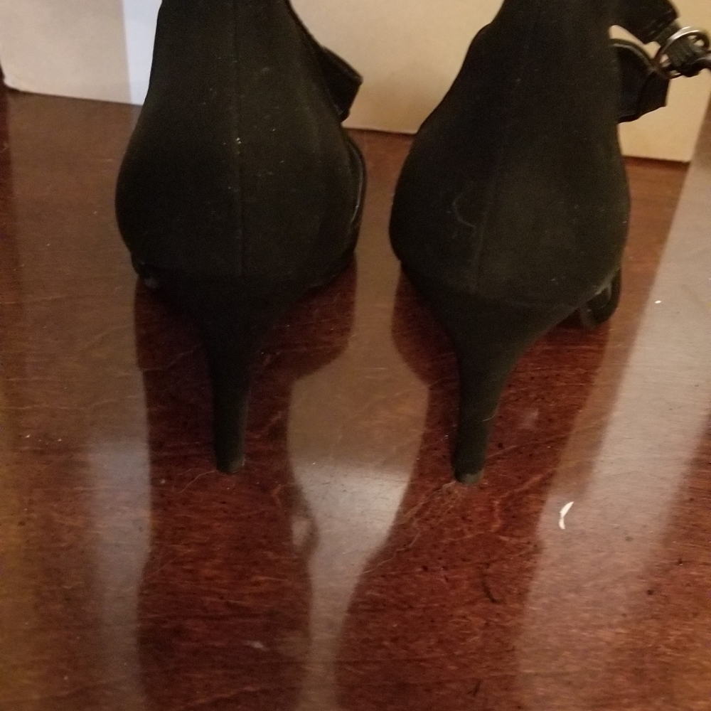 Shoes - Picture 3 of 3